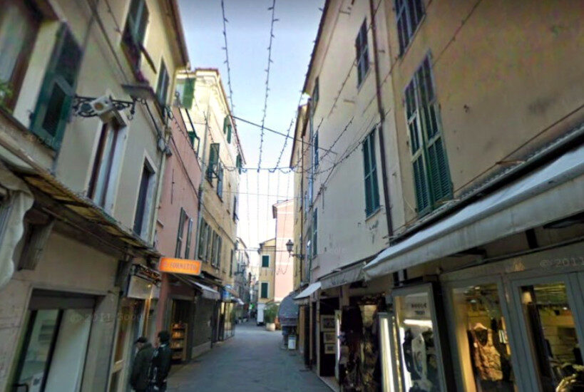 Trattativa privata casa Alassio