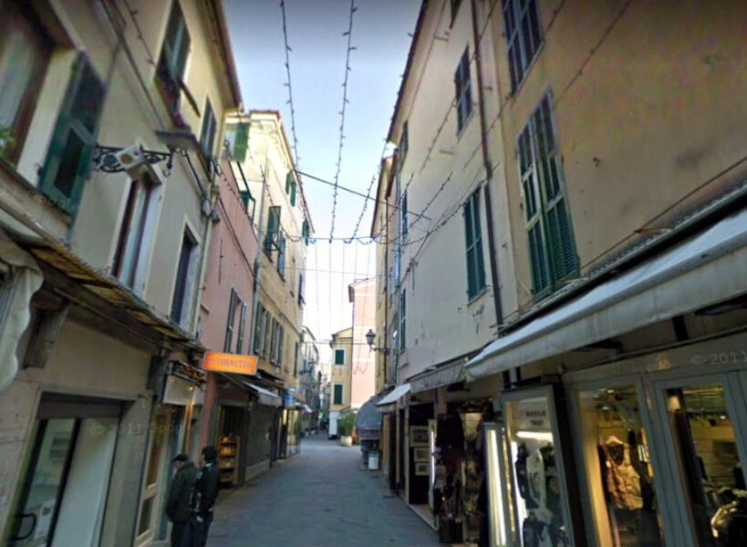 Trattativa privata casa Alassio